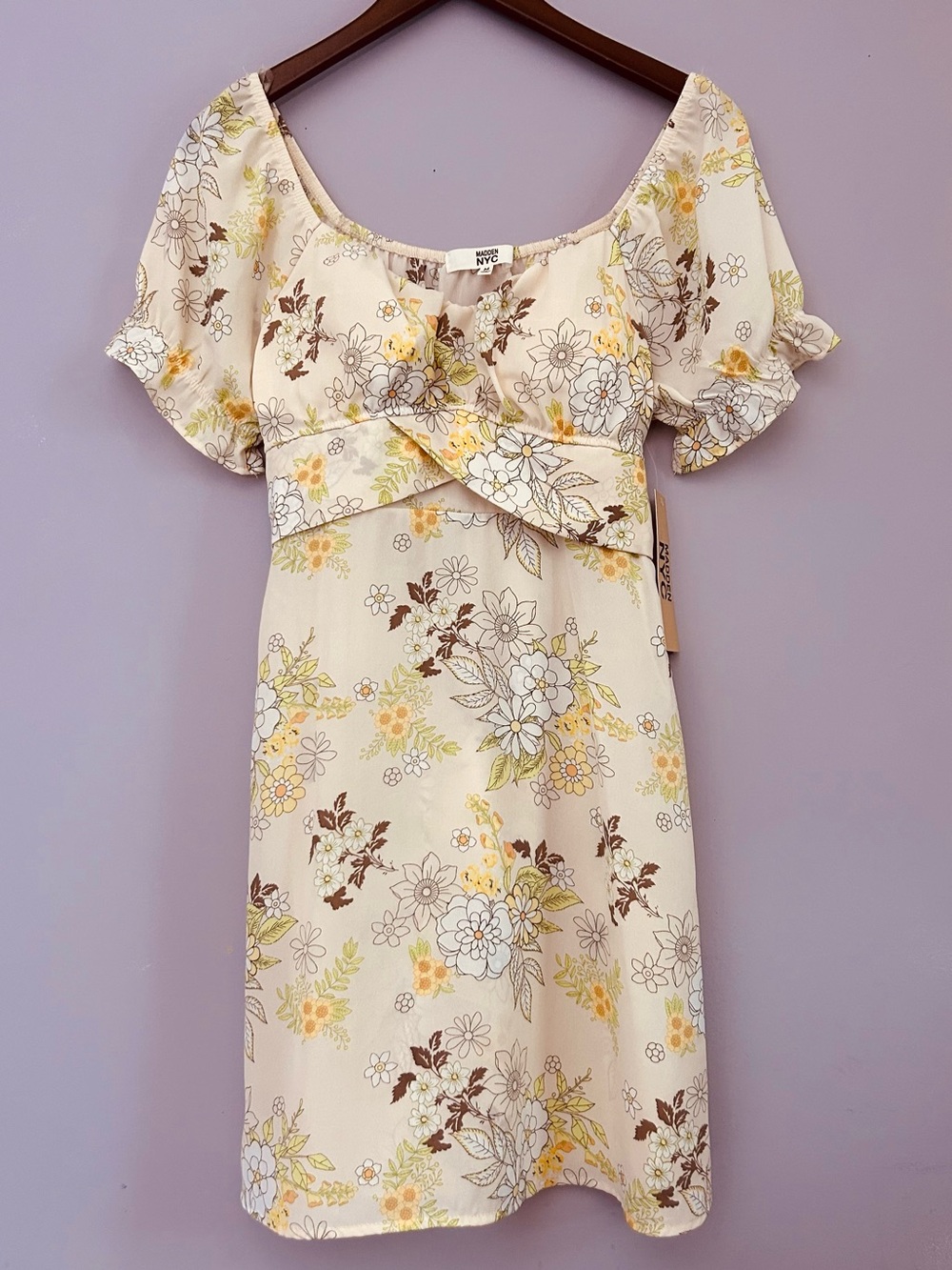 NWTs Madden NYC Juniors Peasant Dress With Puffed Sleeves Size Medium